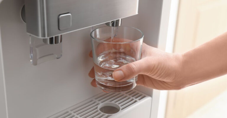 Conserto de Bebedouro em Contagem | Assistência Perto de Mim bebedouro nao resfria ou esquenta a agua
