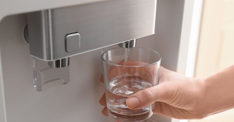 Conserto de Purificador de Água em Contagem | Assistência Perto de Mim purificador nao resfria ou nao filtra corretamente